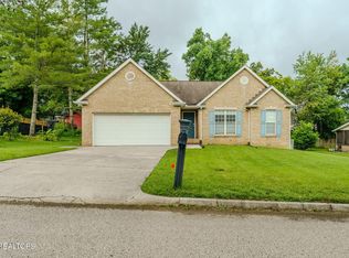 7213 Emerald Heath Rd, Powell, TN 37849