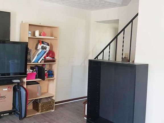 4th image of 4884 Berryhill Ct