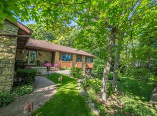 5305 Rustling Oaks Ln, Mc Farland, WI 53558