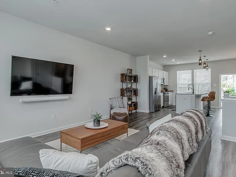 1231 Apollo Dr — Photo 2