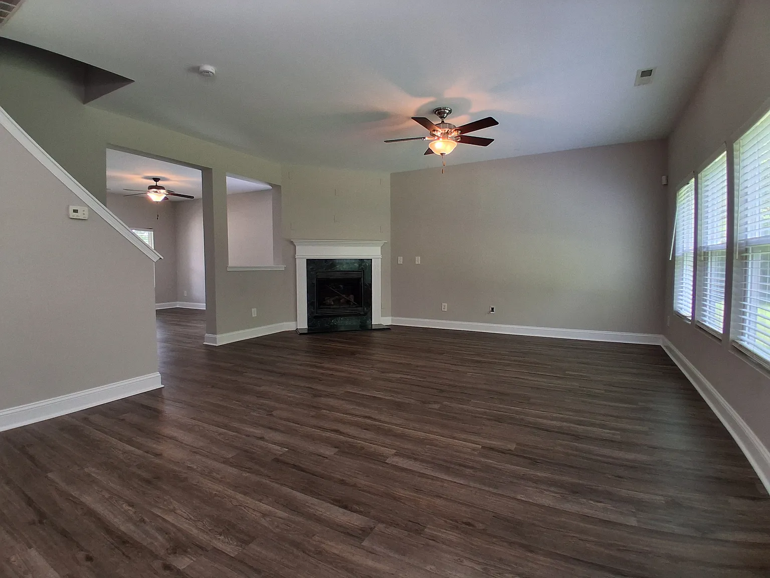 4 bed, 2187 sqft, $2,350 — Photo 2