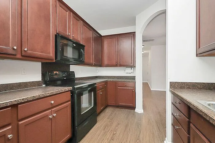 13422 Erwin Rd — Photo 7