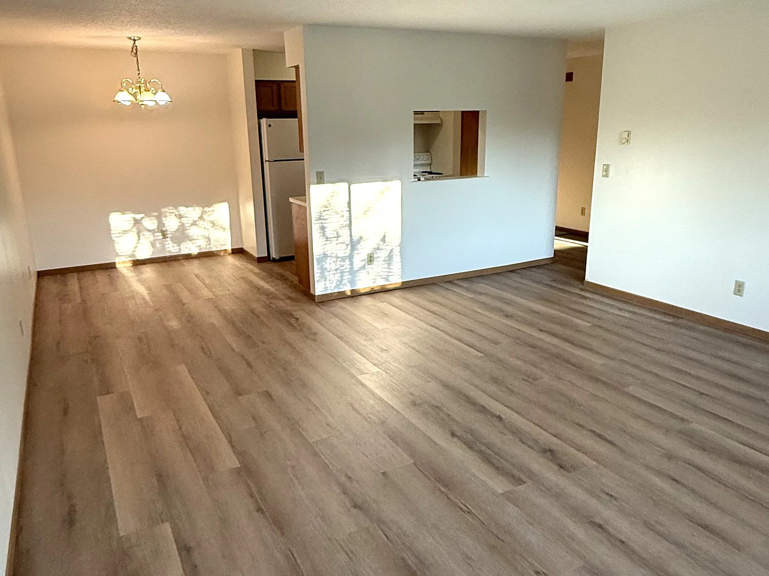 2 bed, 950 sqft, $1,100 — Photo 3
