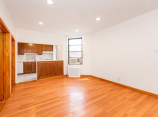 25-75 37th St #2R, Astoria, NY 11103