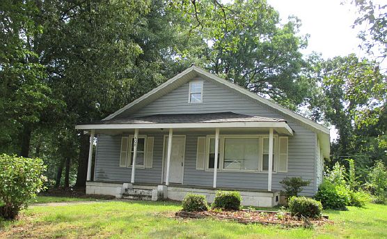 1st image of 608 N 10th St
