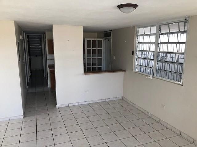 2nd image of B12 Calle B