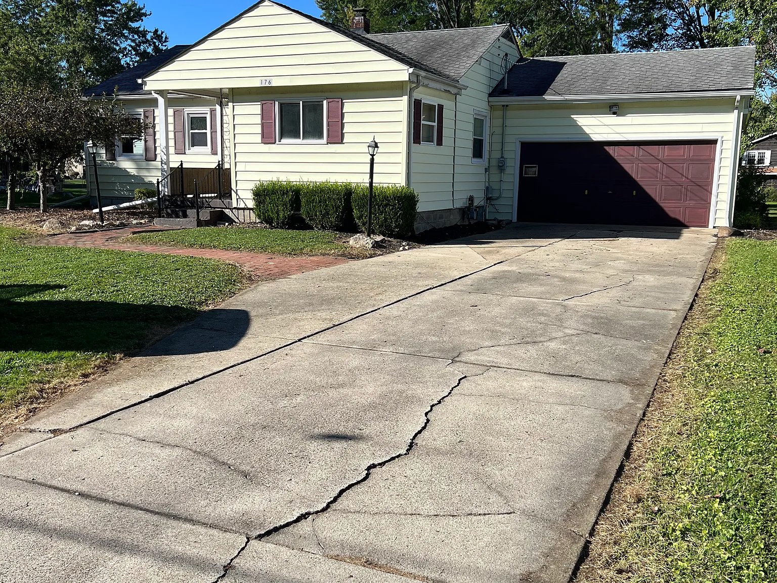 Durst Dr, Warren — Photo 2