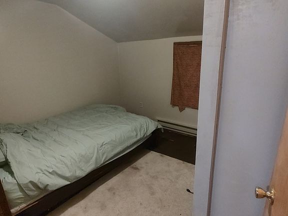 2nd image of 306 Carvell St
