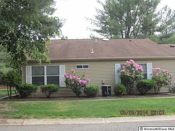 3rd image of 831 Westminster Court #B