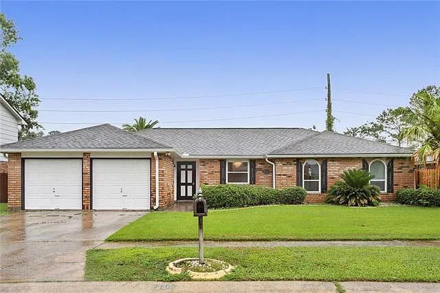 3 bed, 1600 sqft, $1,800 — Photo 1