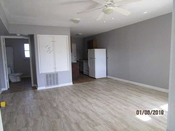 2nd image of 2505 N Hickory St APT 4