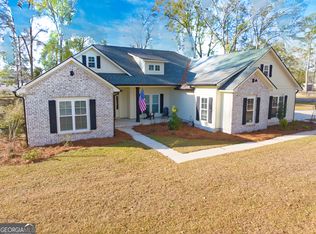 11 Walton Way Dr, Nashville, GA 31639