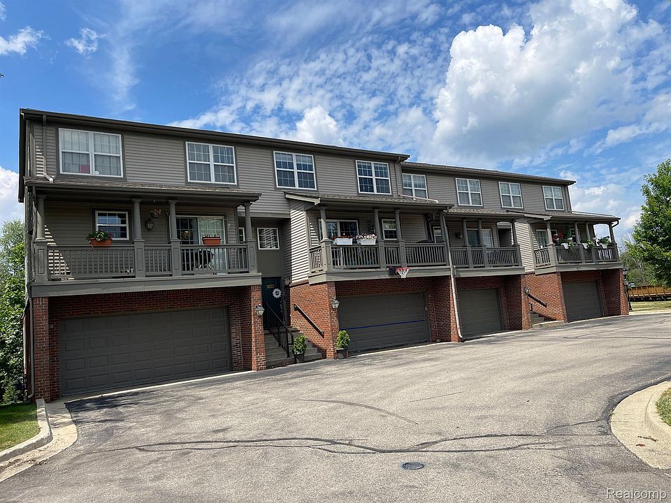 1st image of 2984 Barclay Way