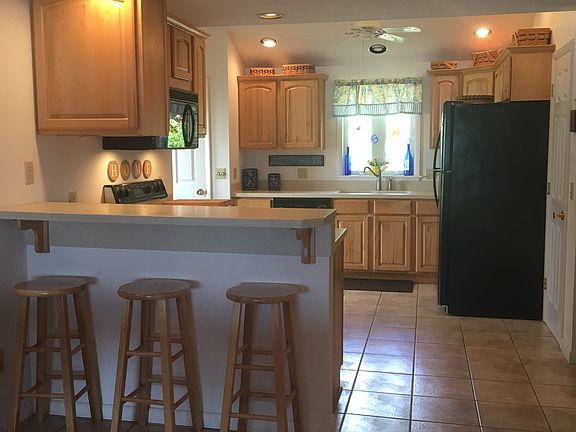 2nd image of 7383 Phelps Ave