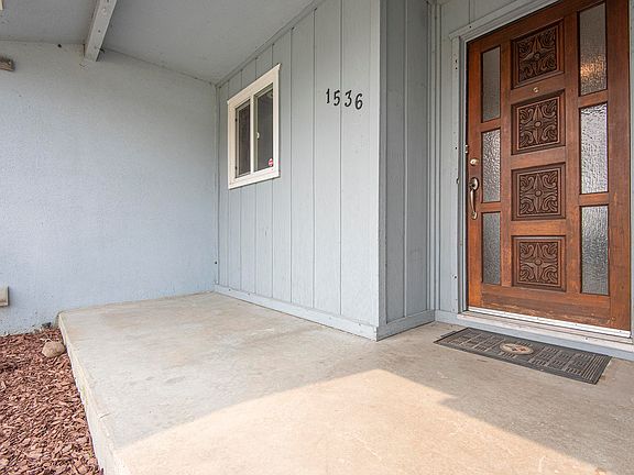 3rd image of 1536 W Vassar Ave
