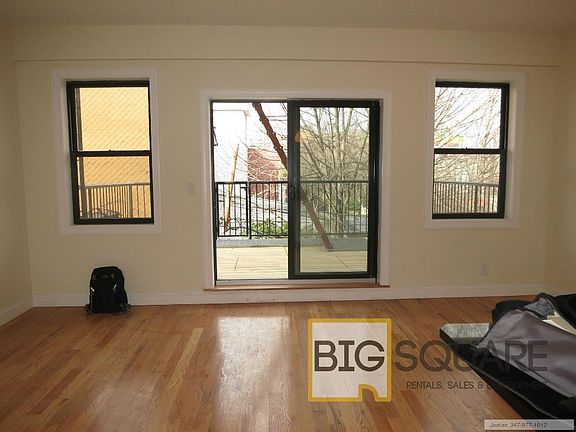 3rd image of 487 Myrtle Ave Ste A