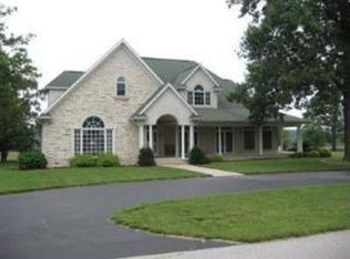 1327 Deer Ln, Mount Vernon, MO 65712