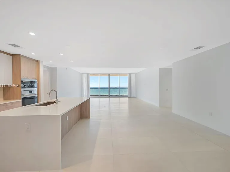 153 N Seabreeze Blvd #801 — Photo 9