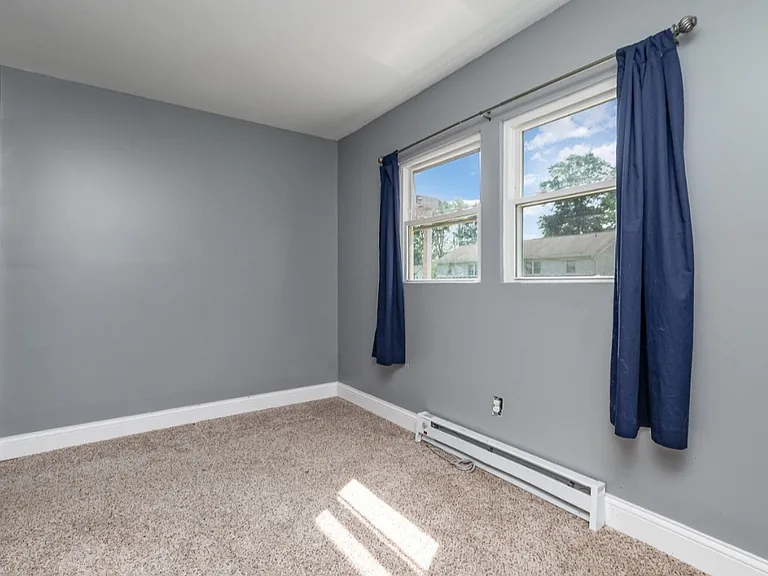 Coral Dr — Photo 7