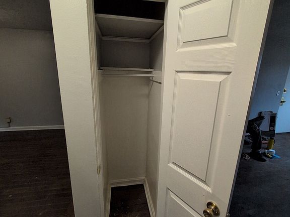 2nd image of 4425 Reading Ln #3