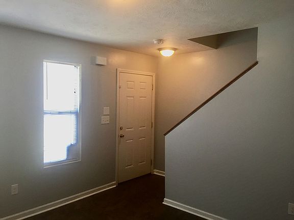3rd image of 2708 Blossom Dr Unit B