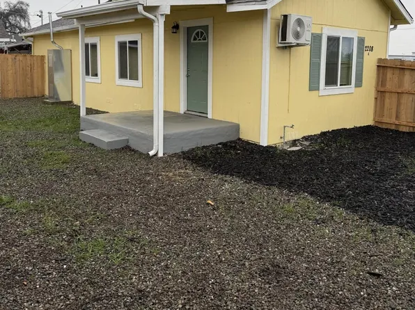 2208 E Willow St, Stockton, CA 95205