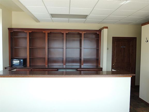 3rd image of 115 E Main Ave
