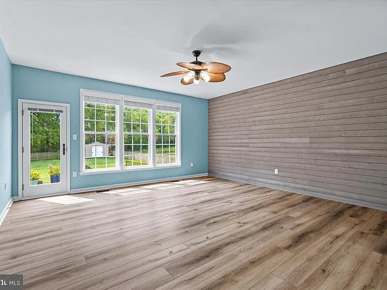 2619 Inwood Dr — Photo 17