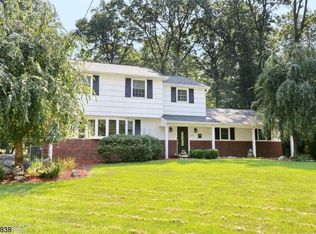69 Skytop Dr, Mahwah, NJ 07430