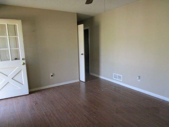 8317 Marlborough Dr, Jonesboro, GA 30238