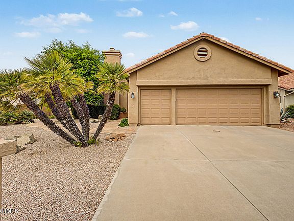 3rd image of 25236 S FLAME TREE Drive
