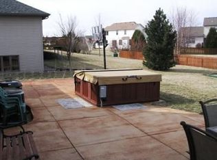 913 Turnberry Dr, Waunakee, WI 53597