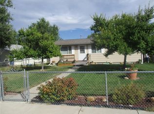 617 N Crook Ave, Hardin, MT 59034