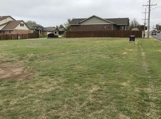 1506 N Remington Pl, Garden City, KS 67846