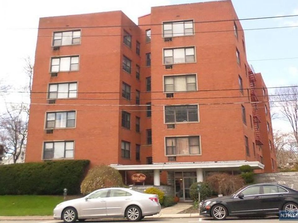 1st image of 1541 Lemoine Ave APT 4A