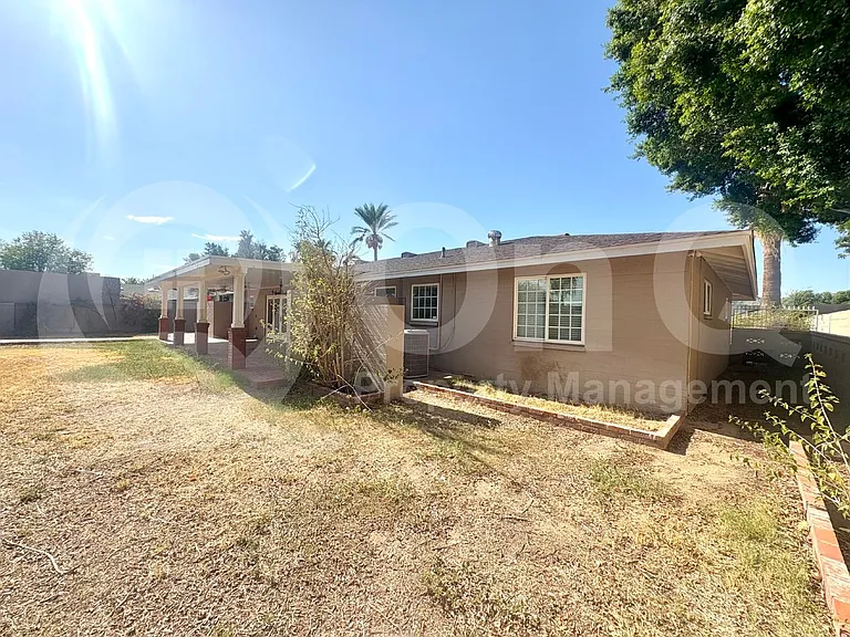 3421 E Camelback Rd — Photo 24