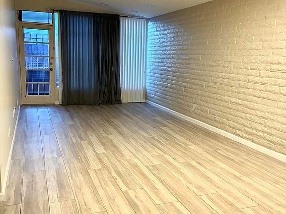 4th image of 3066 N 32ND Street #373