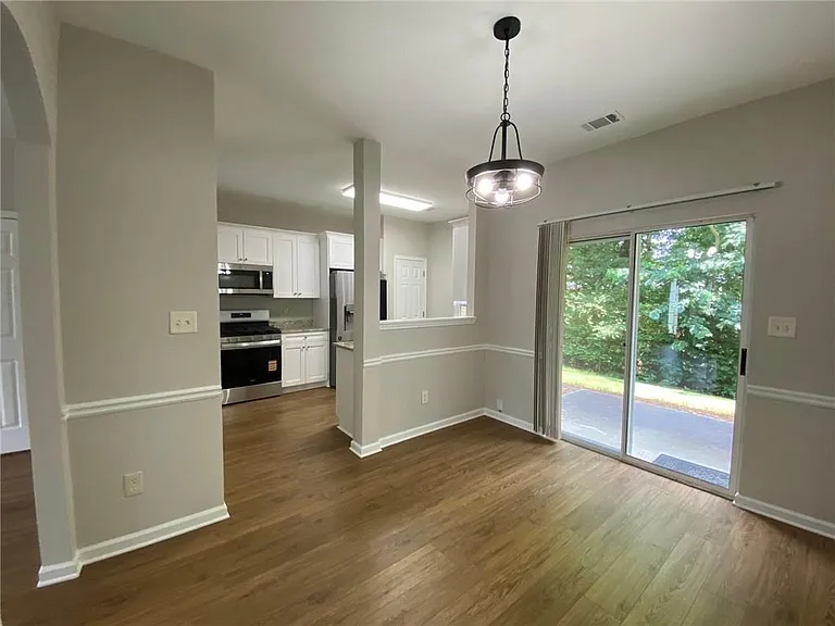 677 Kenridge Dr — Photo 18
