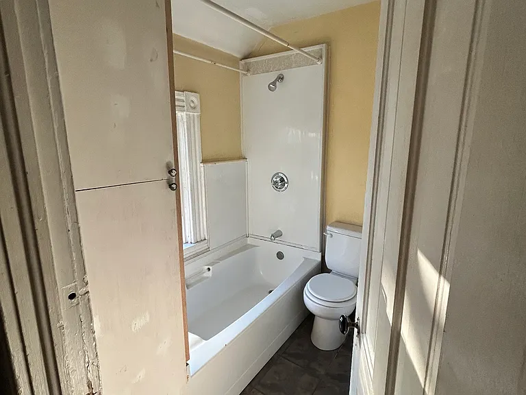1947 Carroll Ave #2 — Photo 11