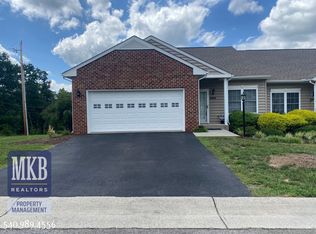 5502 South Village Dr, Roanoke, VA 24018
