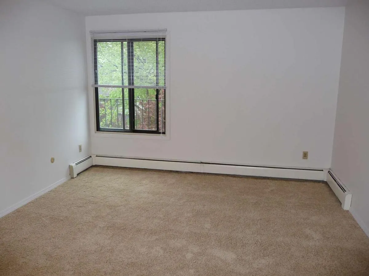 1 bed, 668 sqft, $1,295 — Photo 3