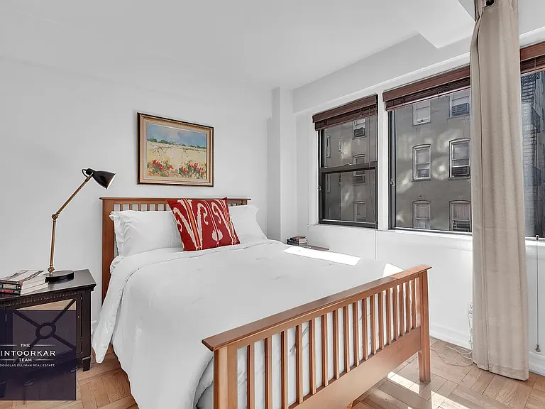 220 E 67th St #4B — Photo 3