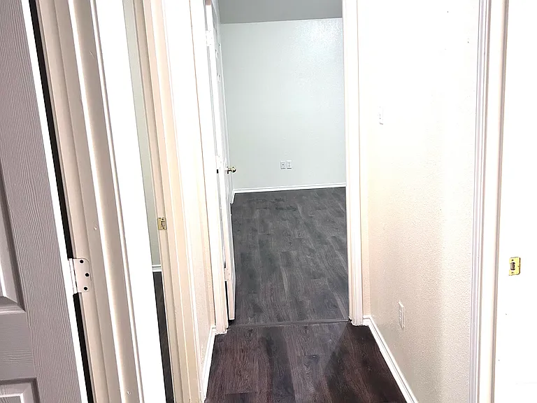 534 Meadow Ln — Photo 10