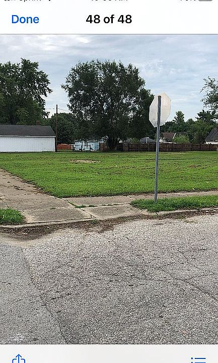 1st image of 417 W Poplar Dr