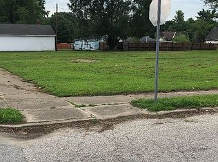 417 W Poplar Dr, West Terre Haute, IN 47885