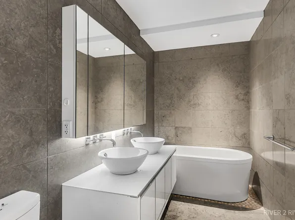 247 West 46th Street image 7 of 11