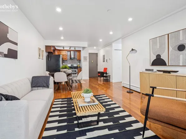 27-16 41st Avenue image 4 of 13