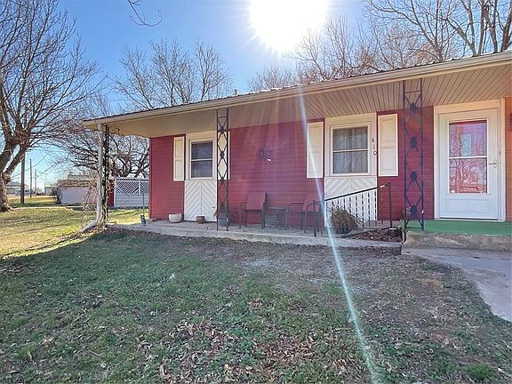 4th image of 410 N Walnut St