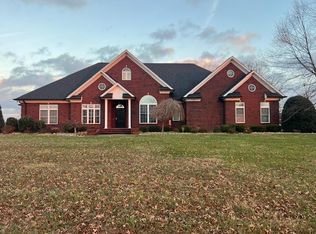 595 Clemmons Rd, Cookeville, TN 38501