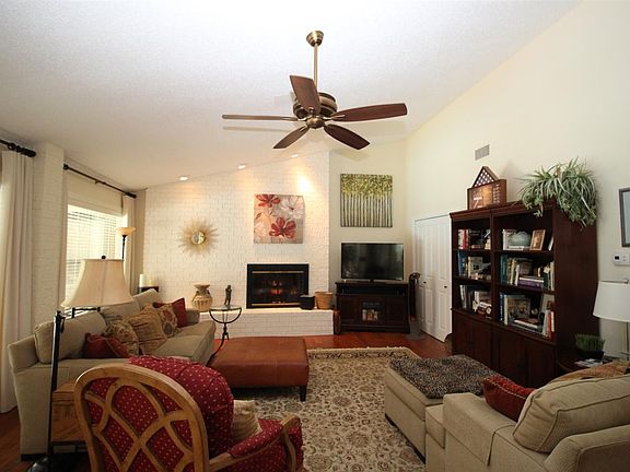 5th image of 9778 Quail Hollow Ct